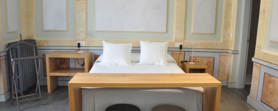 Habitación 7 — Suite con estucos originales y galería a la Plaza Mayor, dos ambientes — foto 2